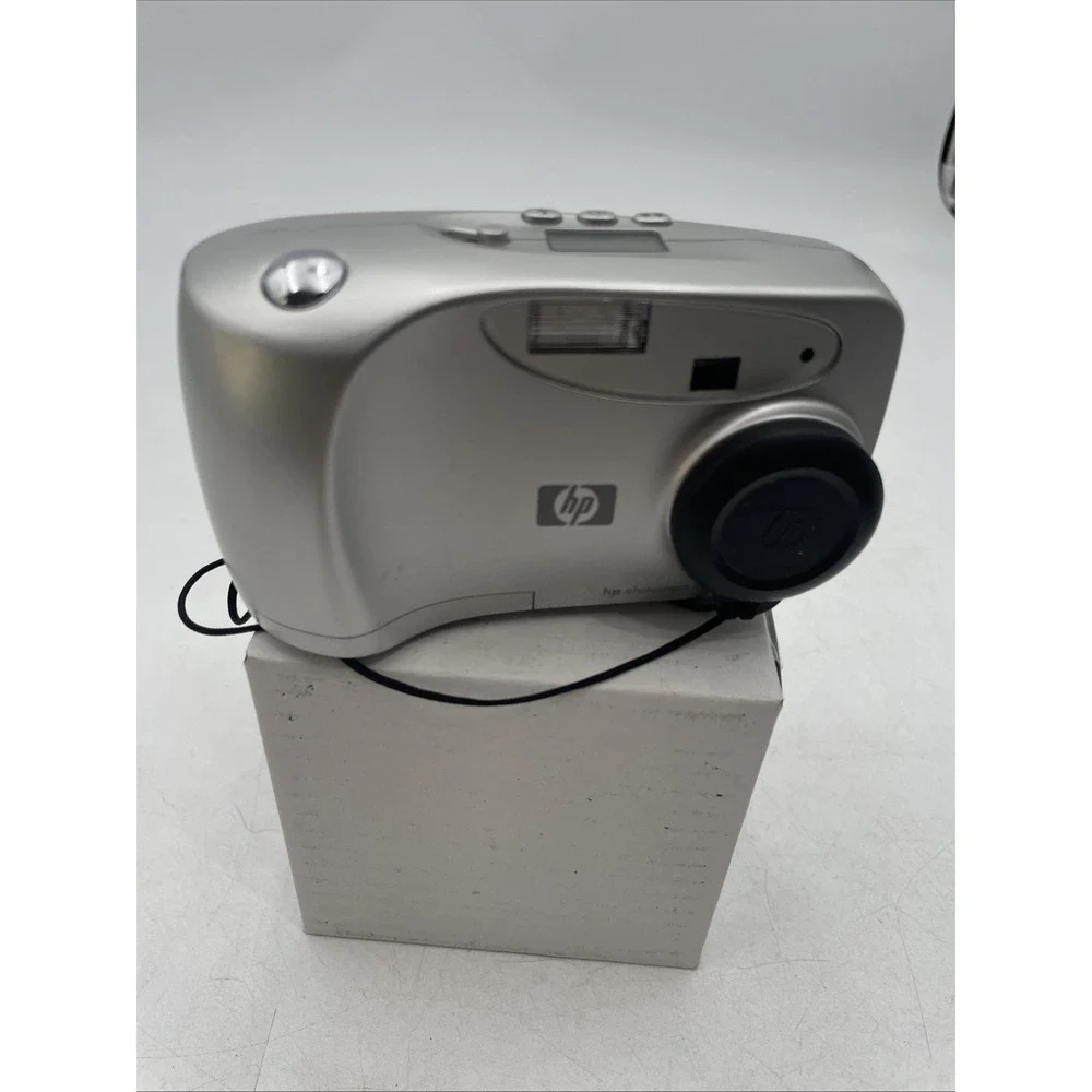 HP Photosmart 612 Digital Camera 3MP 2X Optical Zoom+Battery+SD Card+CD+Manual